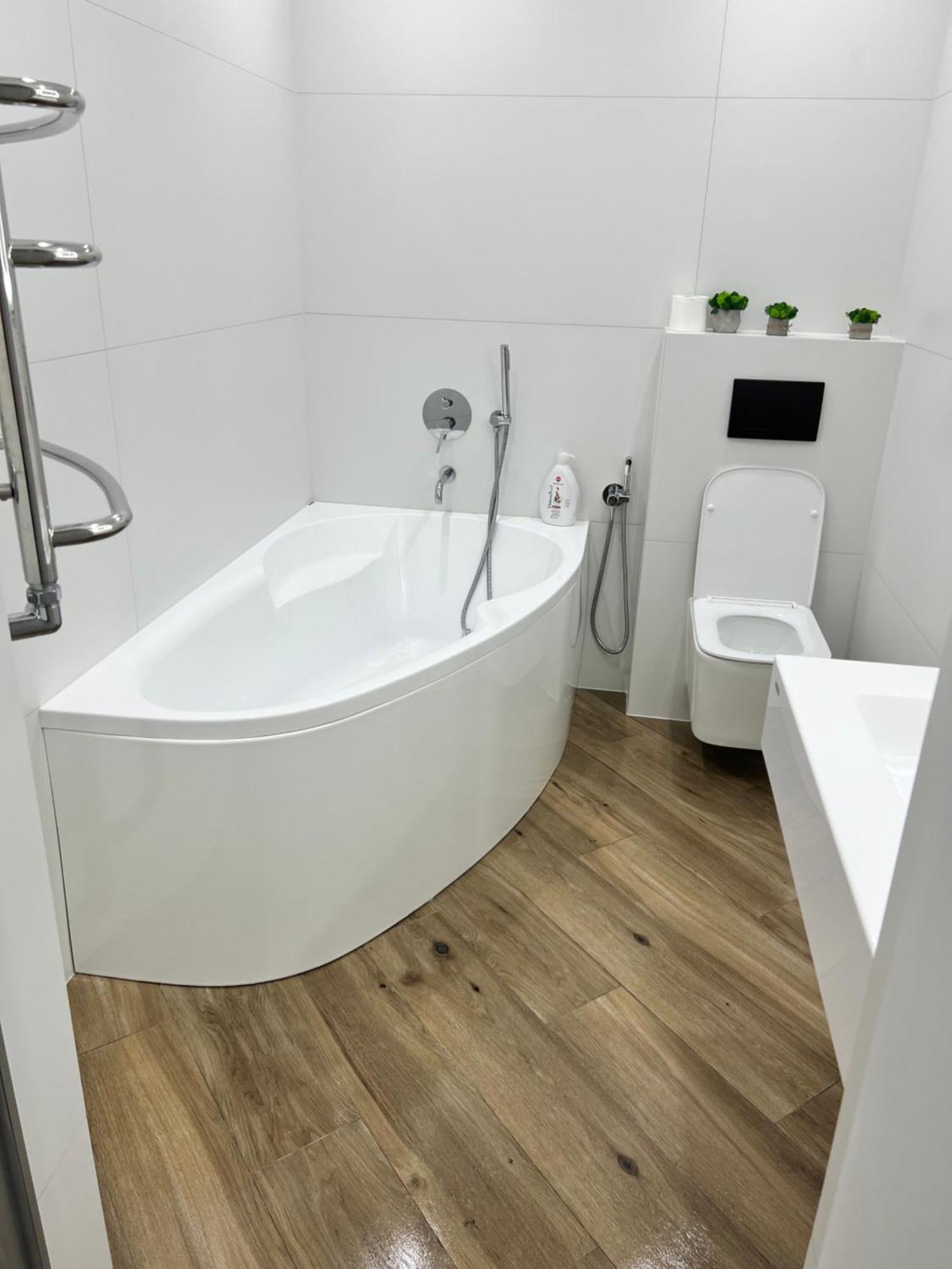 Люкс Апартаменти Район Автовокзалу В Жкарена Та Жк Great House Поблизу Обласноі Лікарні Rivne Extérieur photo