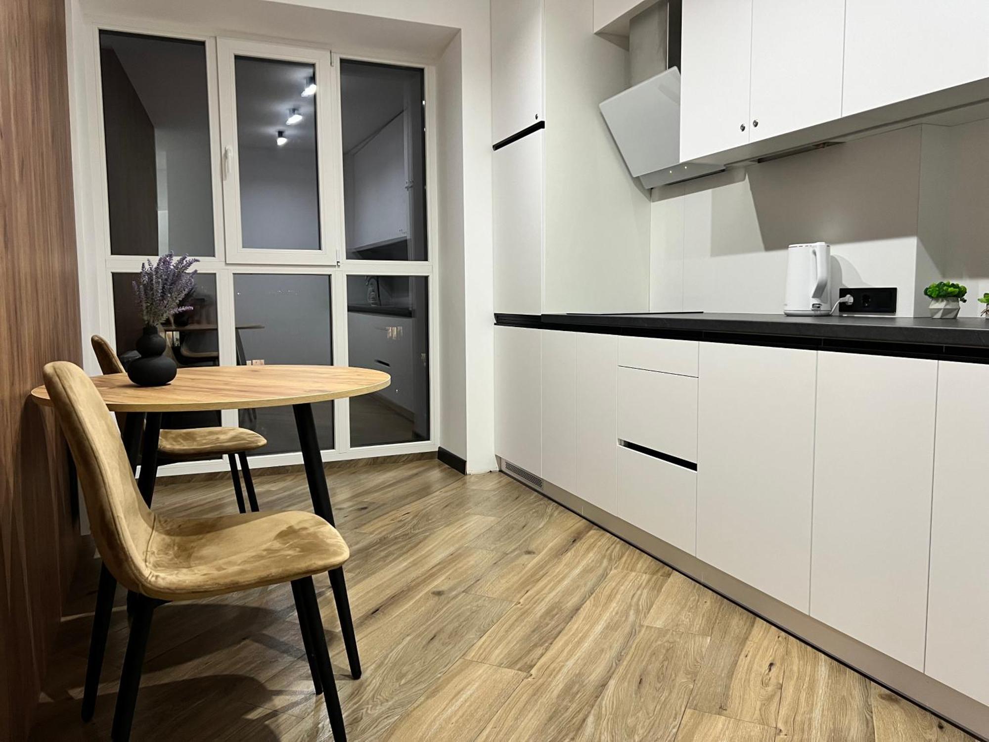 Люкс Апартаменти Район Автовокзалу В Жкарена Та Жк Great House Поблизу Обласноі Лікарні Rivne Extérieur photo